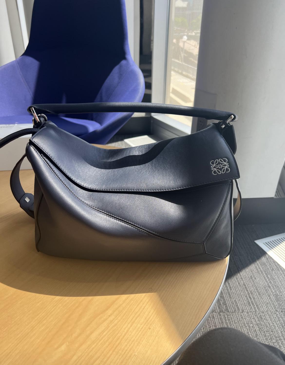 VIP【関税送料無料】希少 Loewe Puzzle Edge New Large Bag Large Puzzle Edge bag in classic calfskin Green - LOEWE